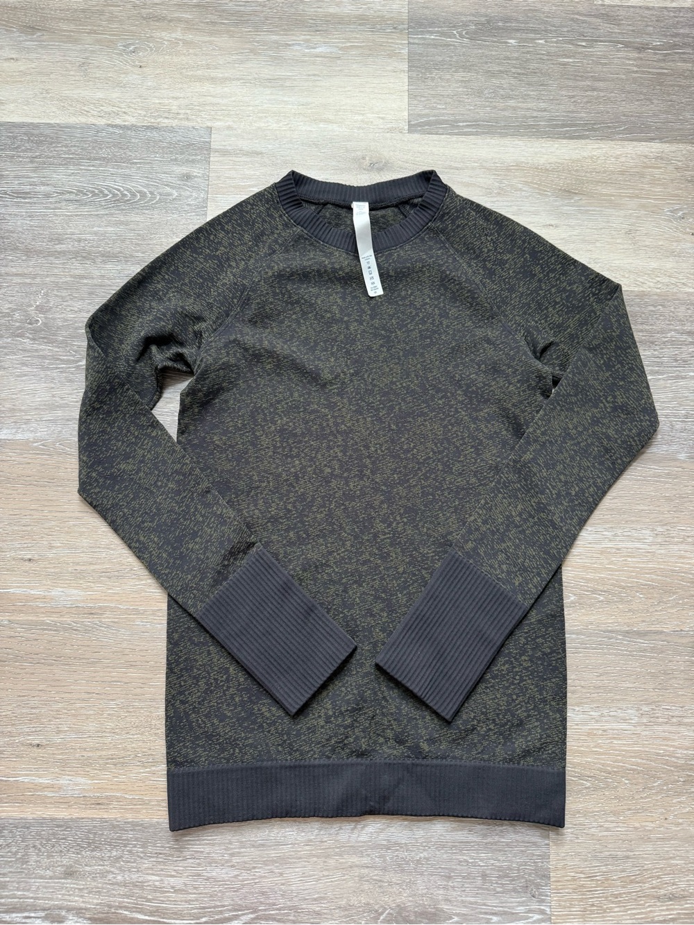 Lululemon Rest Less Pullover Sweater Black
Heathered Armory